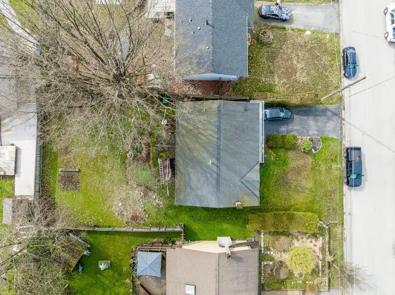 13414 113 AVENUE - photo 4 of 39