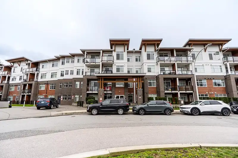 315 5415 BRYDON CRESCENT - photo 4 of 38