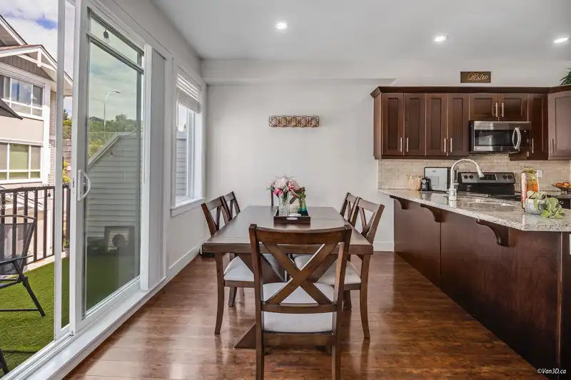 3 20195 68 AVENUE - photo 4 of 26