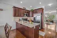 3 20195 68 AVENUE - thumbnail 5