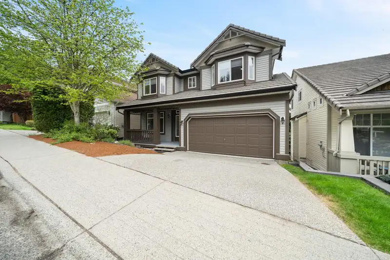 1611 STONERIDGE LANE - photo 2 of 40