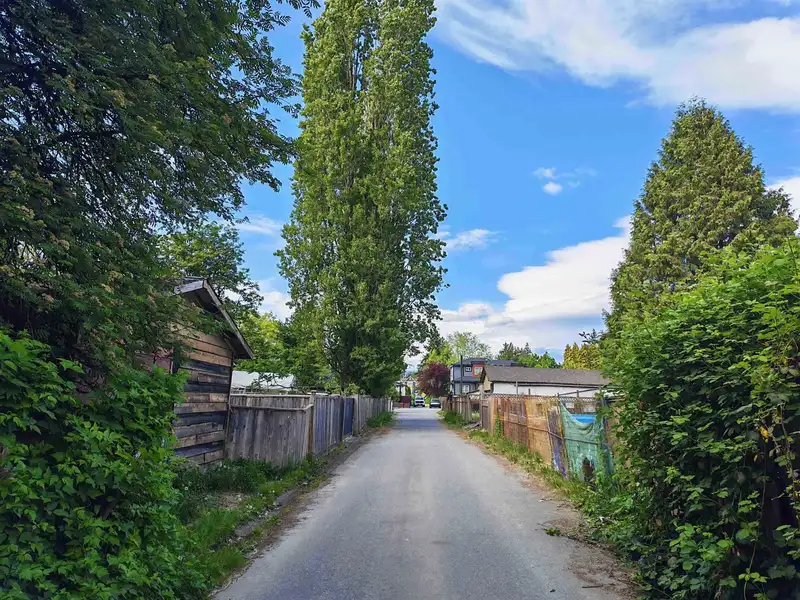 10256 143A STREET - photo 3 of 3
