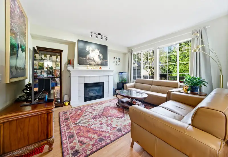 42 8415 CUMBERLAND PLACE - photo 3 of 40