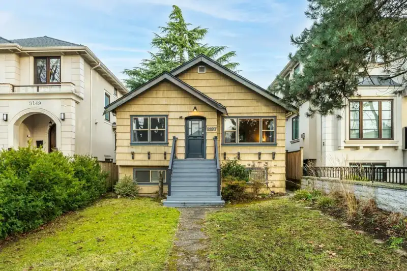 3137 W 28TH AVENUE - photo 1 of 14