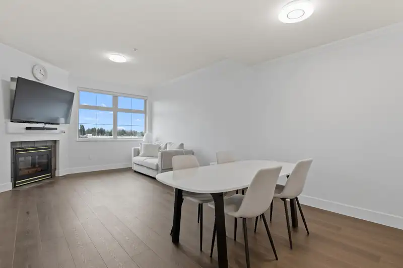 411 15210 GUILDFORD DRIVE - photo 3 of 26