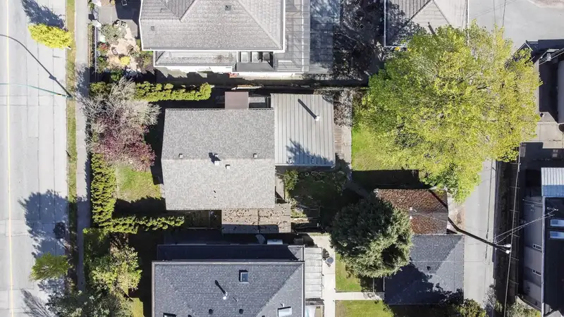 2280 E 54TH AVENUE - photo 4 of 5