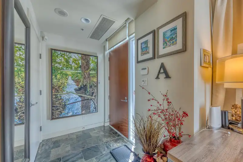 TH29 1295 W CORDOVA STREET - photo 2 of 37