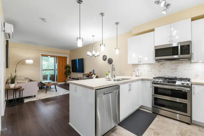515 20376 86 AVENUE - photo 4 of 28