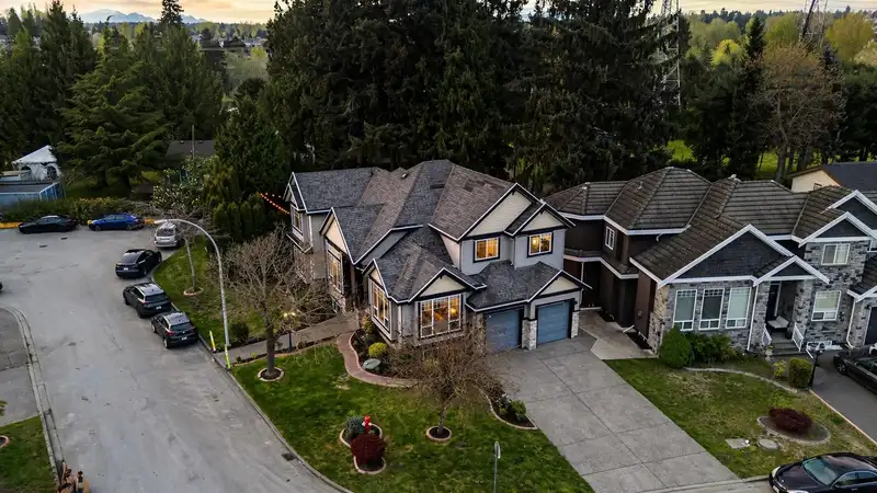 7918 147A STREET - photo 3 of 38