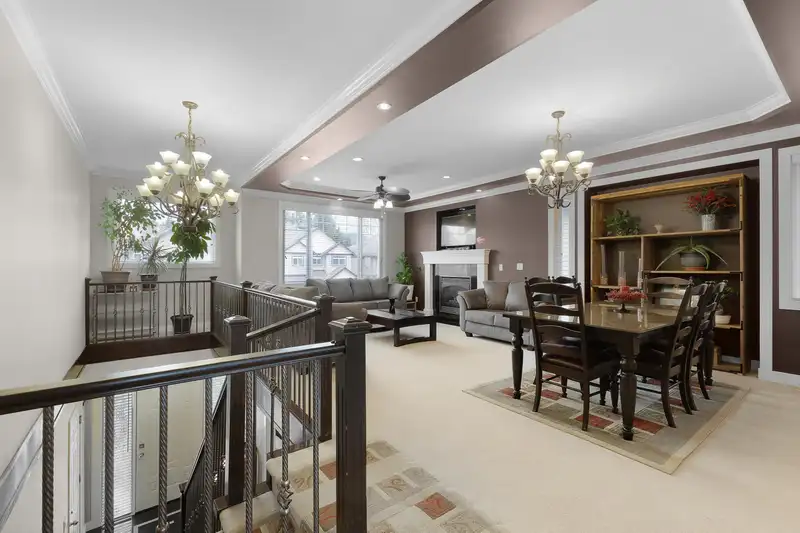 32460 MITCHELL AVENUE - photo 4 of 24