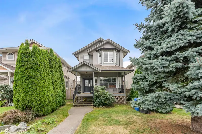 34636 7TH AVENUE - photo 1 of 30
