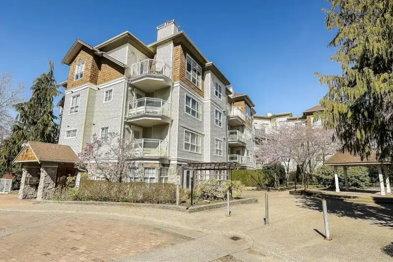 204 10188 155 STREET - photo 1 of 29