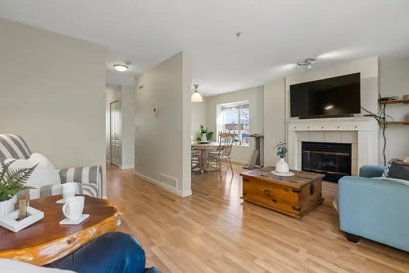 13 19948 WILLOUGHBY WAY - photo 4 of 37