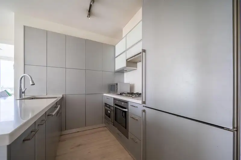 2802 535 SMITHE STREET - photo 2 of 10