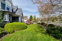 4943 215 STREET - thumbnail 3