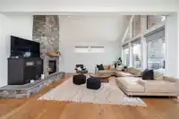 4943 215 STREET - thumbnail 6
