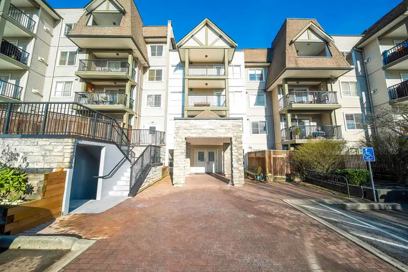 416 12083 92A AVENUE - photo 1 of 24