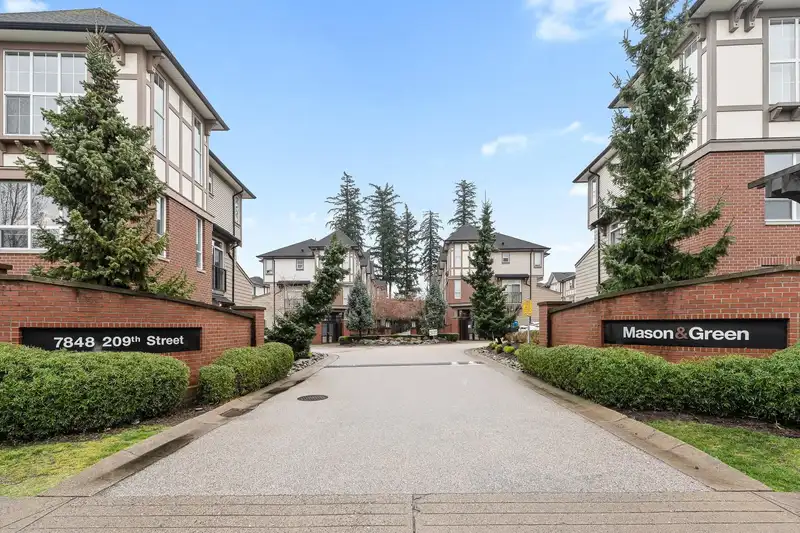 71 7848 209 STREET - photo 1 of 31