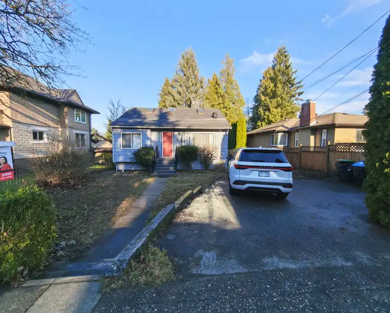 929 SIXTH STREET - photo 2 of 19