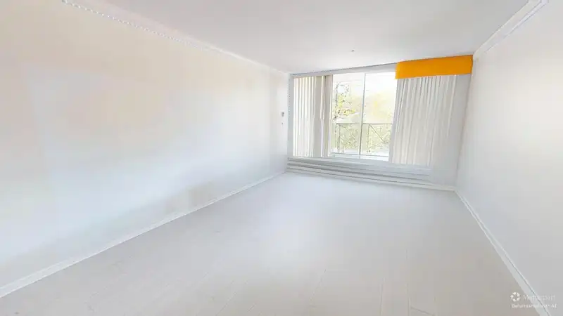 202 5629 DUNBAR STREET - photo 2 of 16