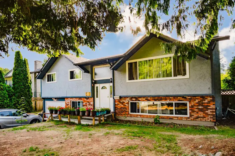 7475 112 STREET - photo 2 of 31