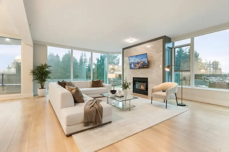 504 32330 SOUTH FRASER WAY - photo 1 of 40