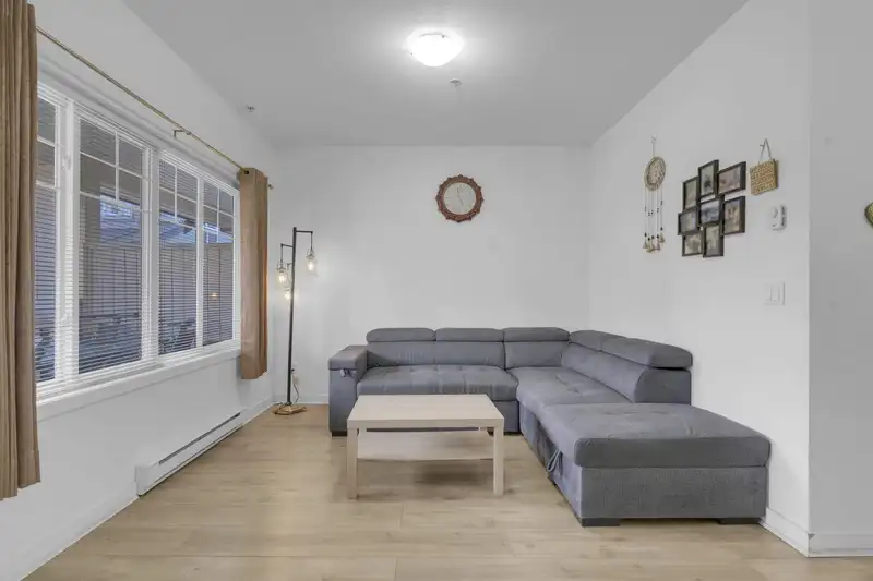 235 13958 108 AVENUE - photo 1 of 32