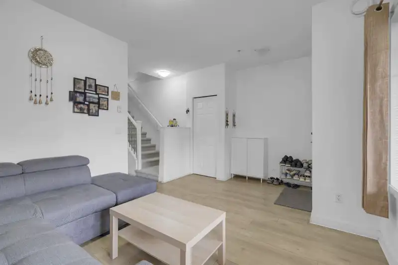 235 13958 108 AVENUE - photo 2 of 32