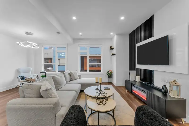 33 5858 132 STREET - photo 3 of 17
