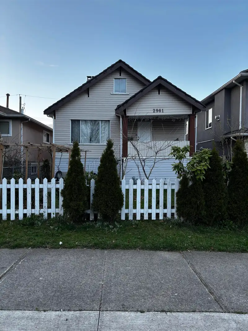2961 E 29TH AVENUE - photo 1 of 1