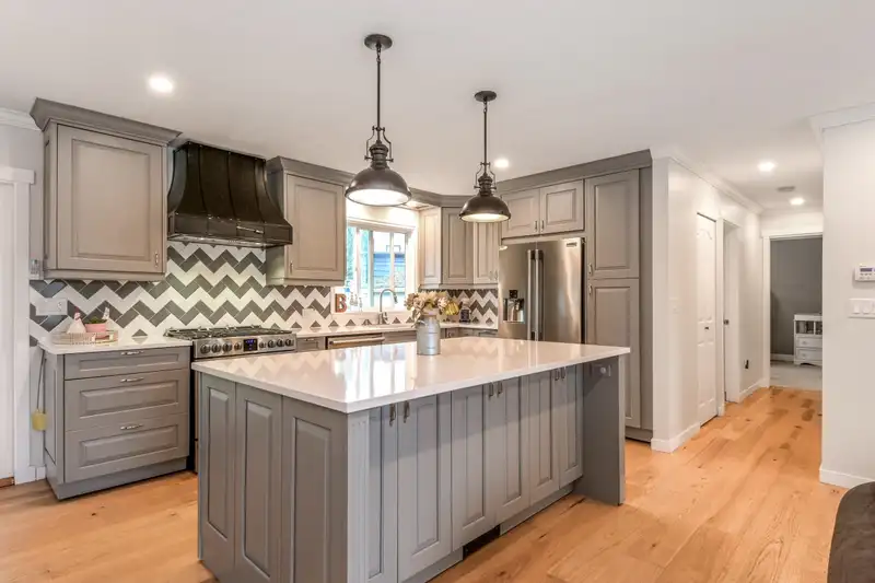27192 34 AVENUE - photo 1 of 28