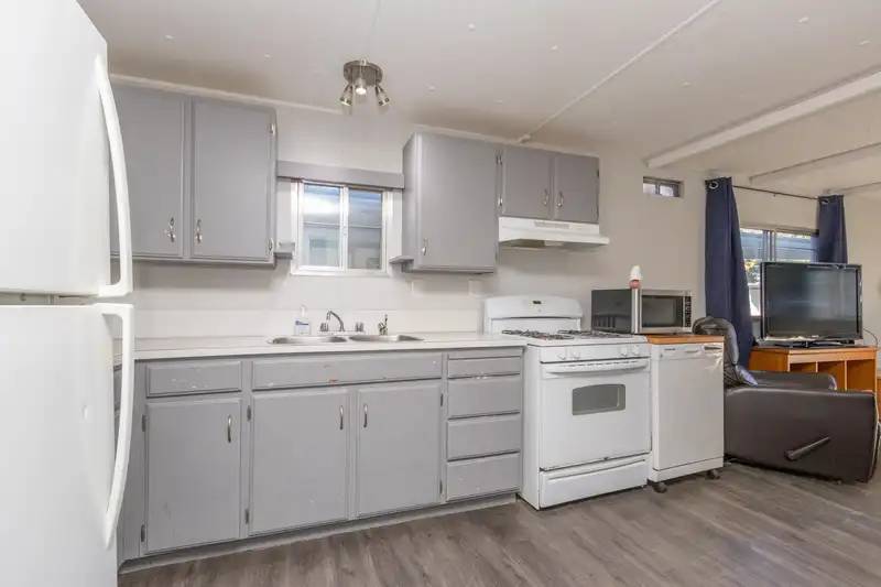 57 21163 LOUGHEED HIGHWAY HIGHWAY - photo 4 of 14