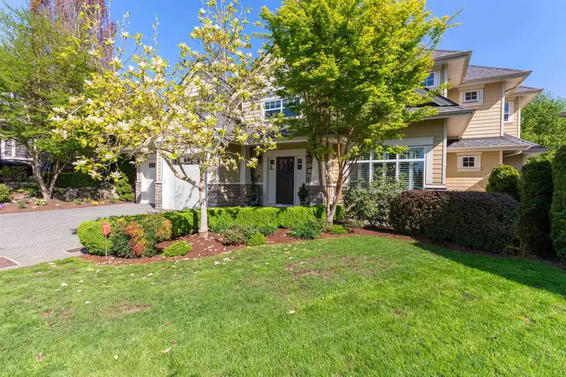 5848 163B STREET - photo 2 of 40