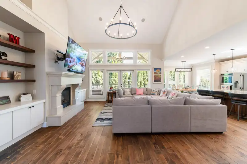 5848 163B STREET - photo 3 of 40