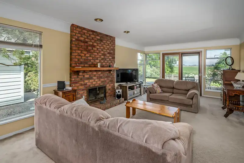 5287 57 STREET - photo 4 of 27