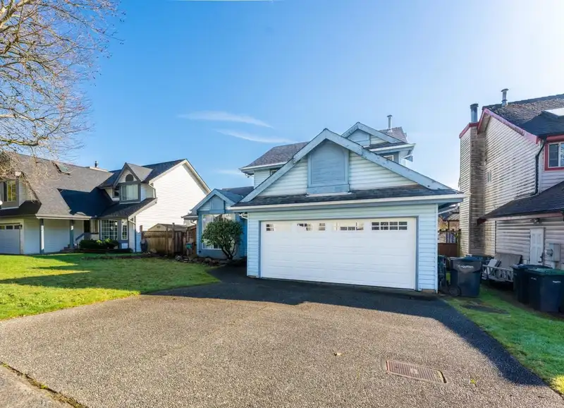 2412 MAGELLAN COURT - photo 2 of 31