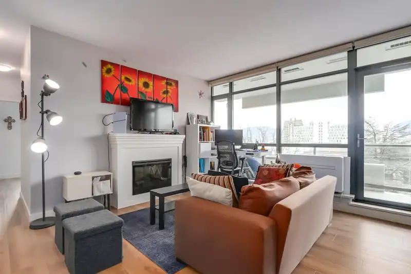 604 2851 HEATHER STREET - photo 4 of 17
