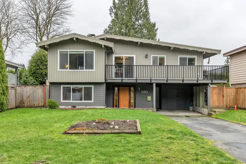 1130 BLUE HERON CRESCENT - photo 2 of 40