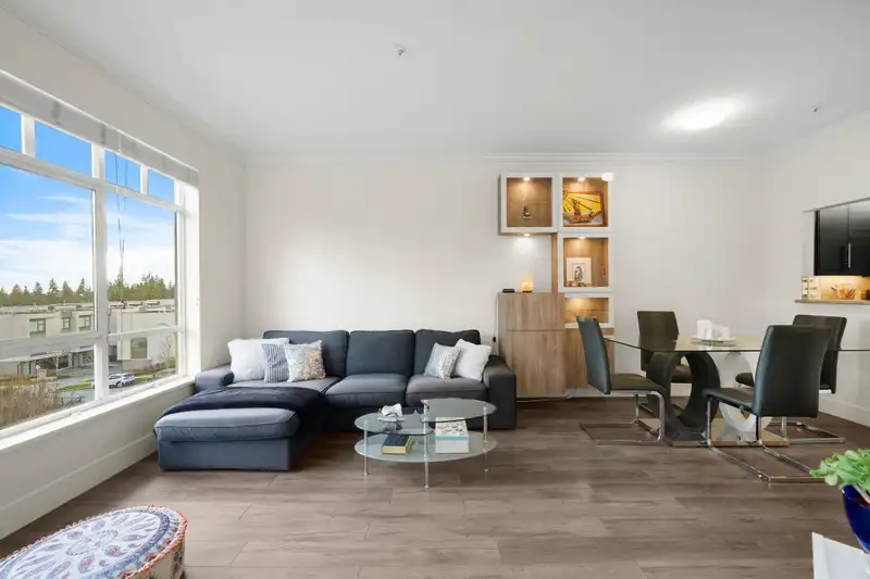 317 630 ROCHE POINT DRIVE - photo 4 of 16