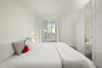 317 630 ROCHE POINT DRIVE - thumbnail 6