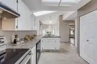 148 8737 212 STREET - thumbnail 9
