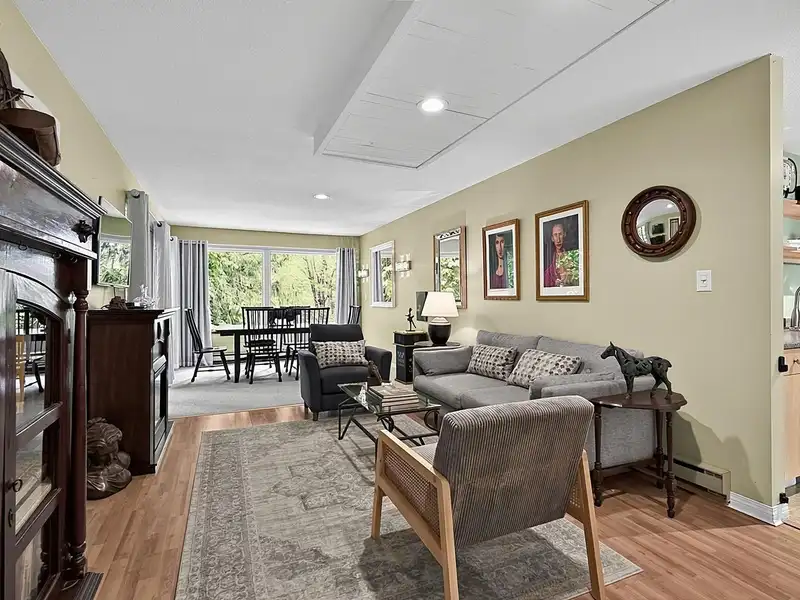 38 20195 50 AVENUE - photo 3 of 39