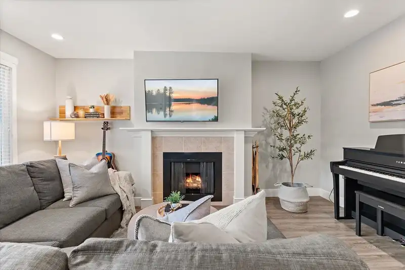 9204 MCBRIDE STREET - photo 1 of 34