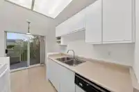 303 8535 JONES ROAD - thumbnail 7