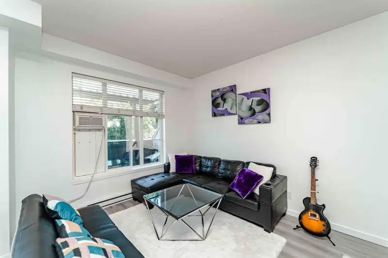 216 32083 HILLCREST AVENUE - photo 3 of 36
