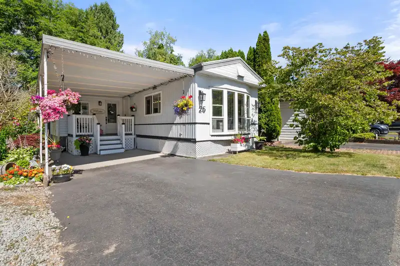 25 2315 198 STREET - photo 2 of 36