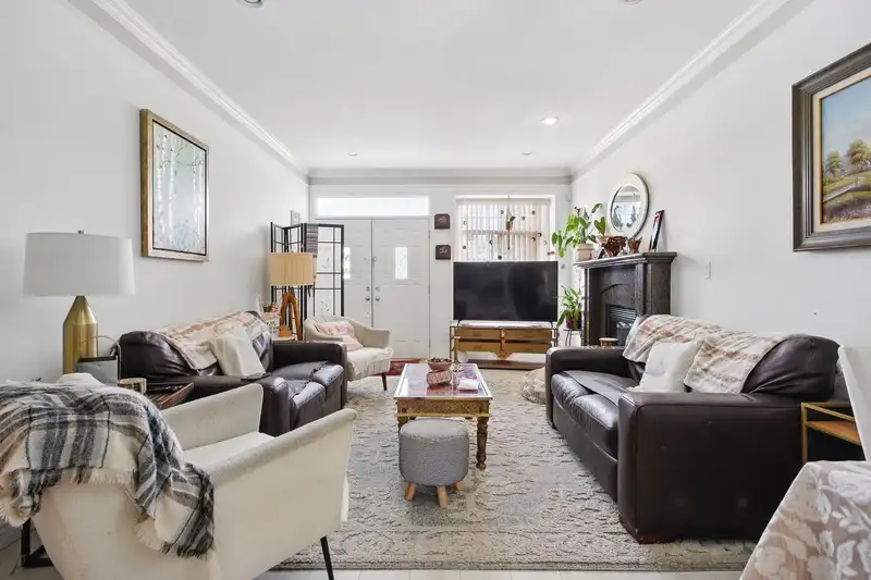 4316 HURST STREET - photo 4 of 22