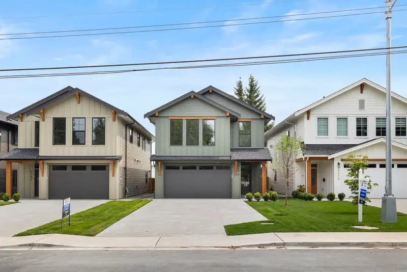 9376 MCNAUGHT ROAD - photo 3 of 38