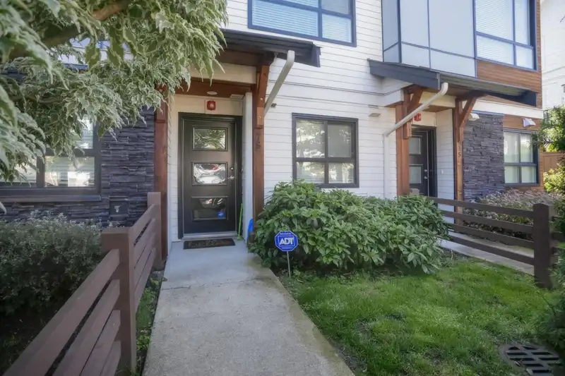 76 8508 204 STREET - photo 1 of 18