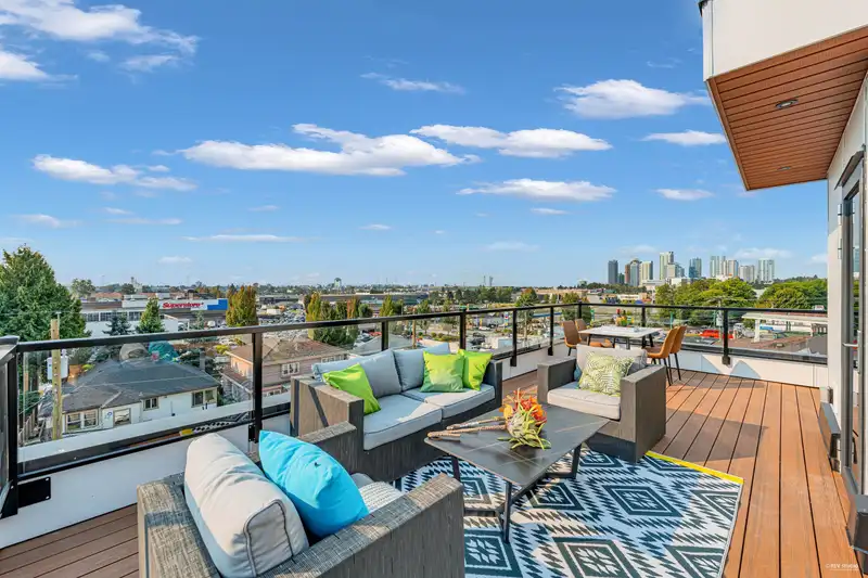 3 262 E 65TH AVENUE - photo 1 of 2